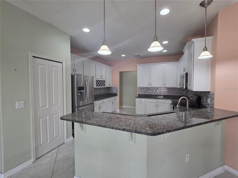 For Sale: $419,900 (4 beds, 2 baths, 2670 Square Feet)