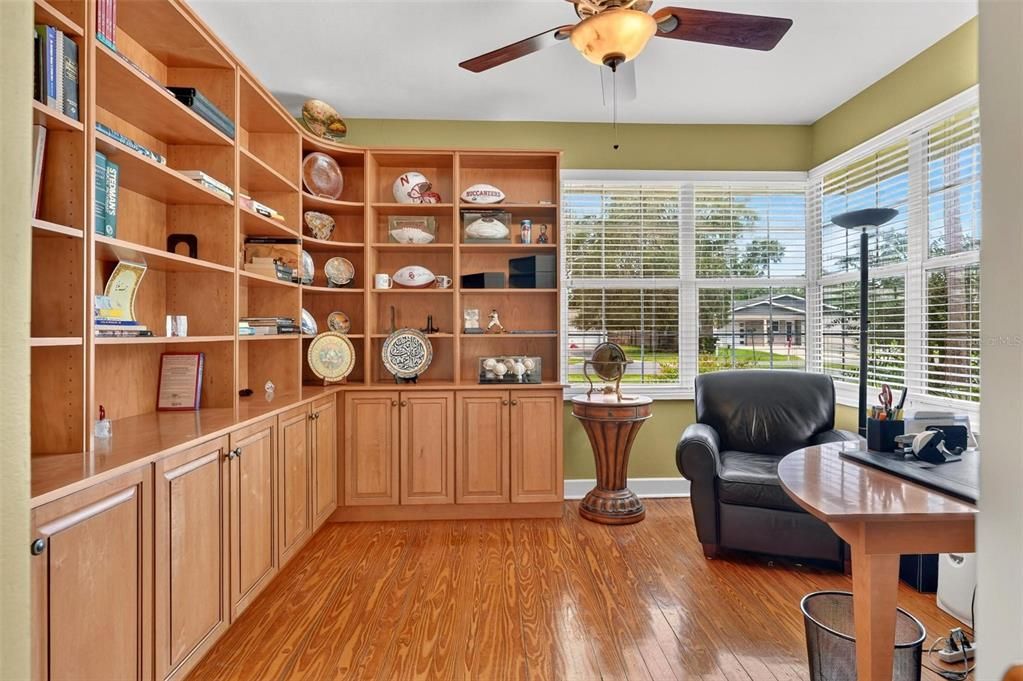 For Sale: $1,475,000 (5 beds, 4 baths, 3421 Square Feet)