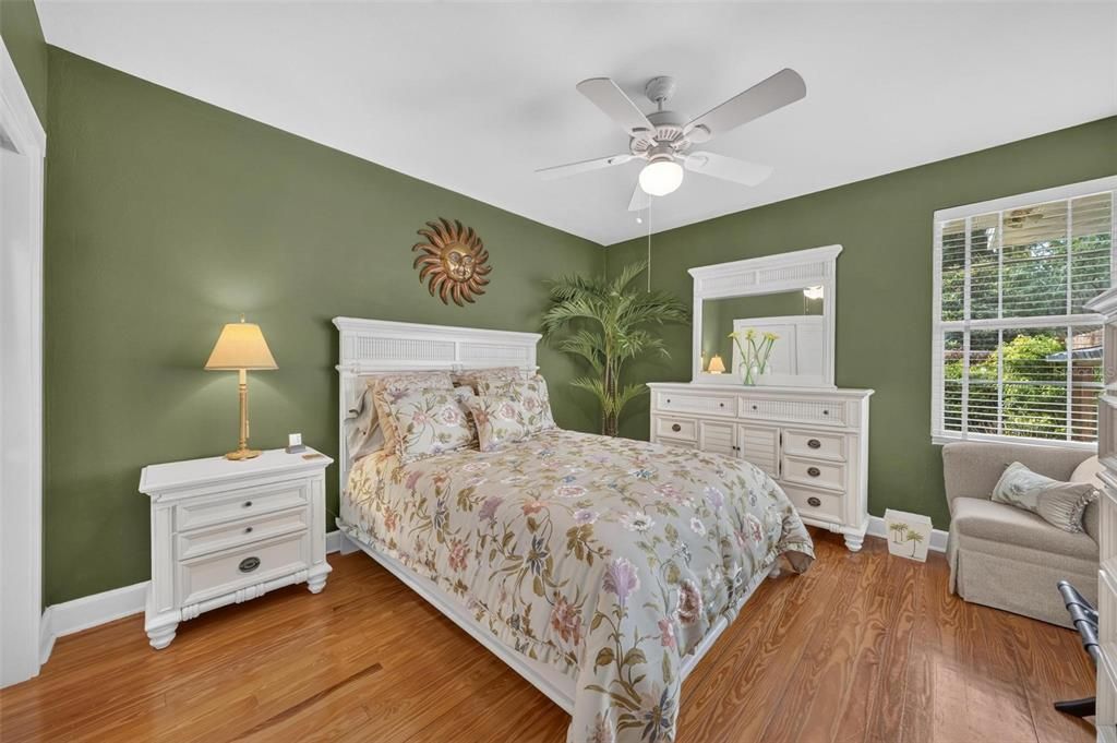 For Sale: $1,475,000 (5 beds, 4 baths, 3421 Square Feet)