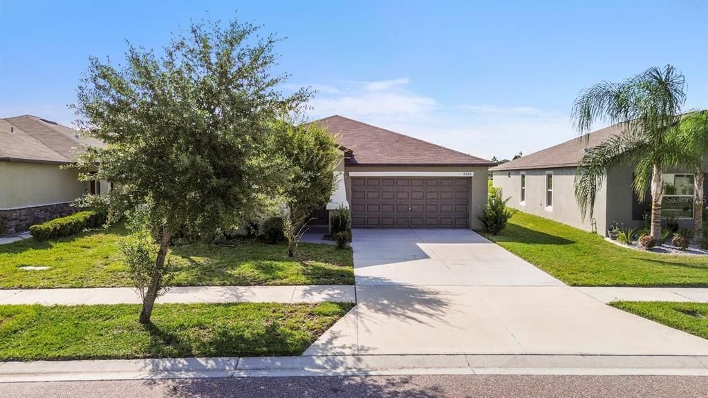 For Sale: $338,000 (3 beds, 2 baths, 1556 Square Feet)