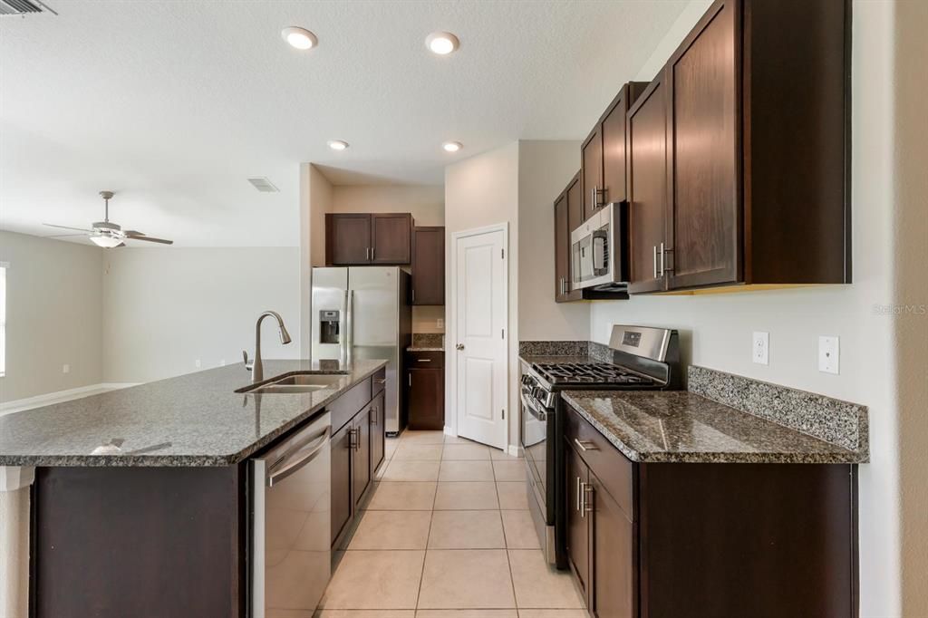 For Sale: $338,000 (3 beds, 2 baths, 1556 Square Feet)
