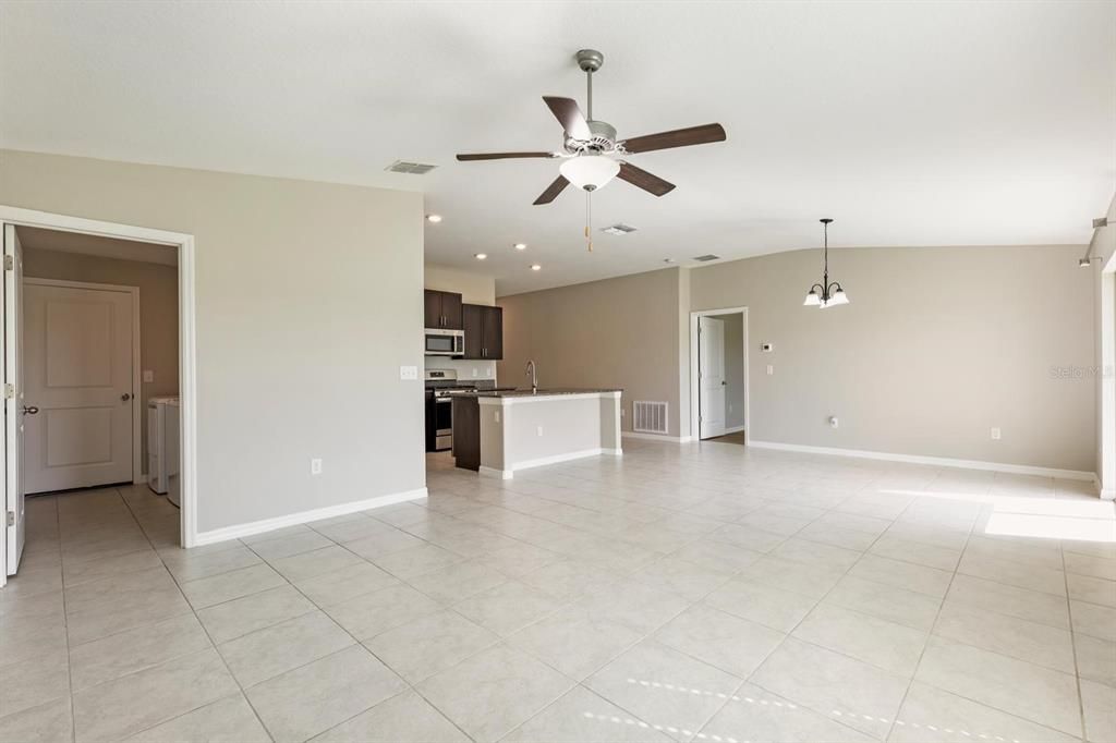 For Sale: $338,000 (3 beds, 2 baths, 1556 Square Feet)