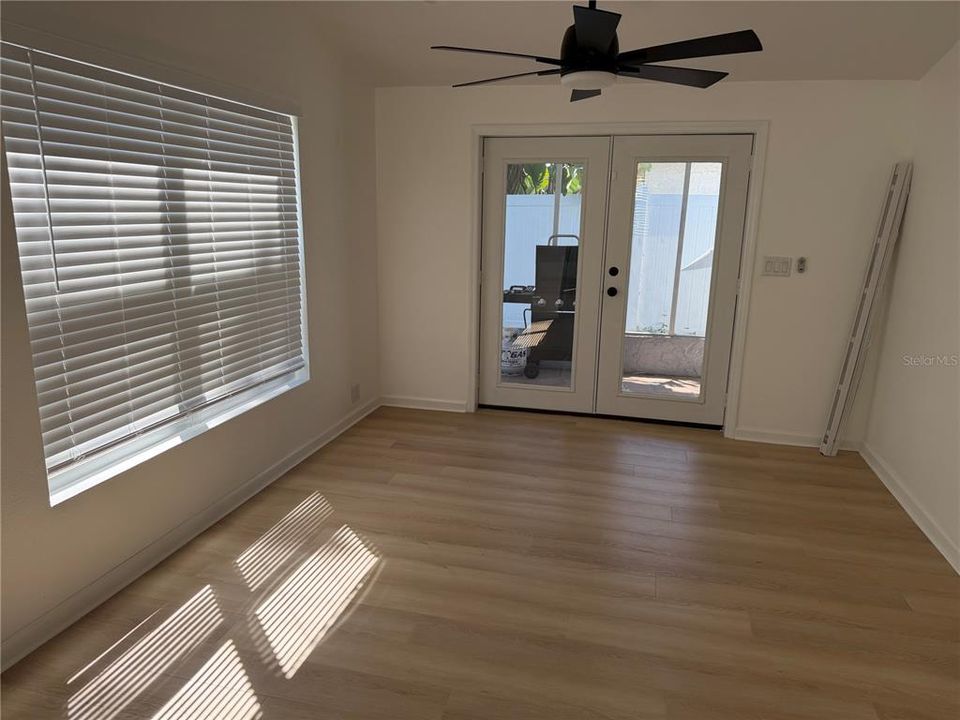 В аренду: $1,650 (2 спален, 2 ванн, 1236 Квадратных фут)