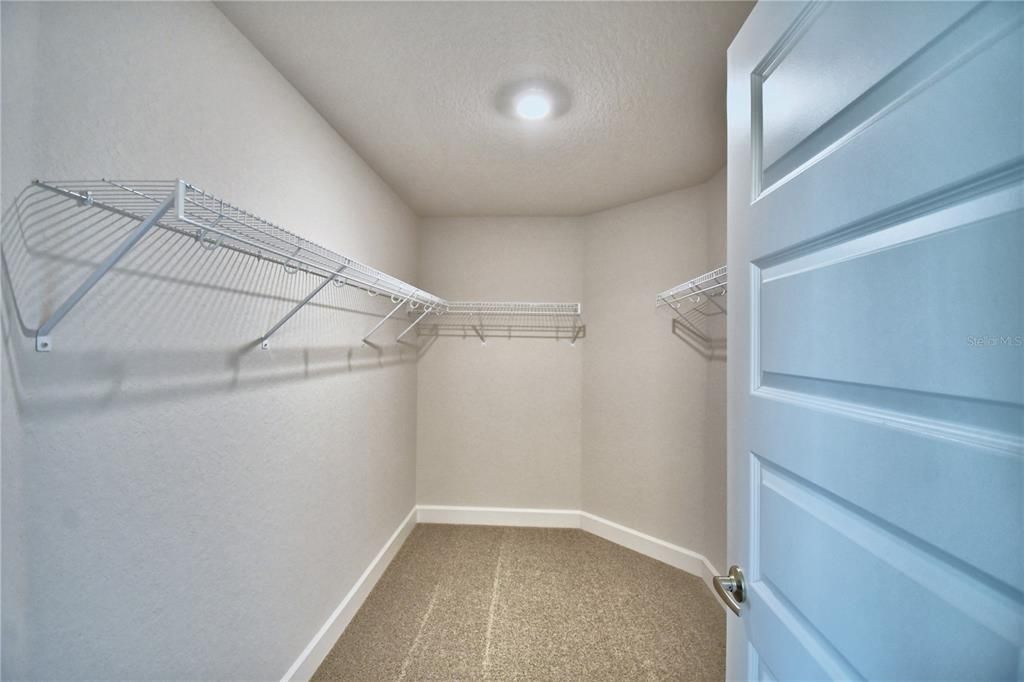 For Sale: $386,900 (3 beds, 2 baths, 1970 Square Feet)