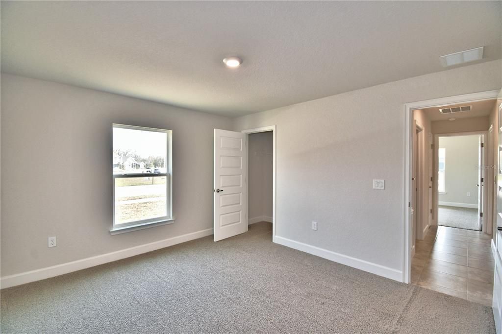 For Sale: $386,900 (3 beds, 2 baths, 1970 Square Feet)