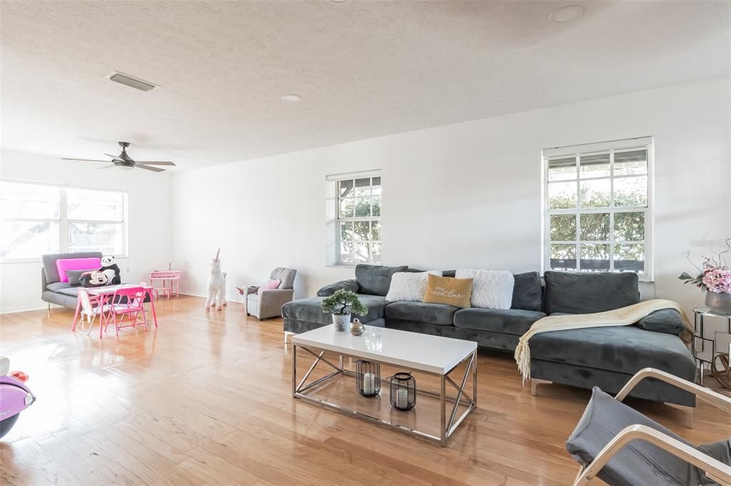 For Rent: $3,200 (4 beds, 2 baths, 2442 Square Feet)