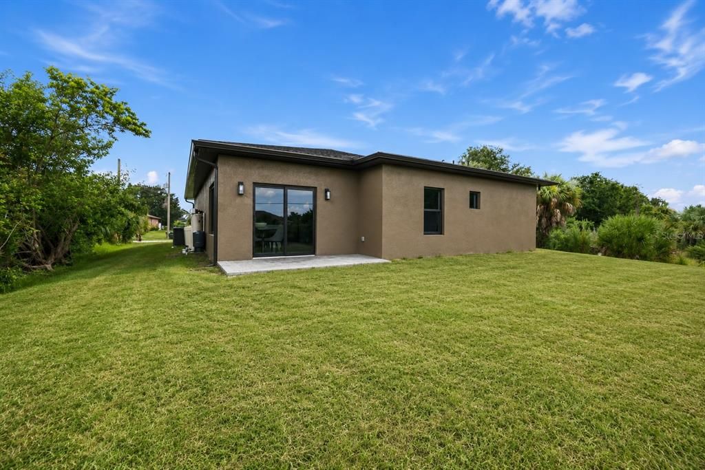 For Sale: $374,999 (3 beds, 2 baths, 1645 Square Feet)