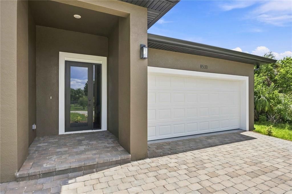 For Sale: $374,999 (3 beds, 2 baths, 1645 Square Feet)
