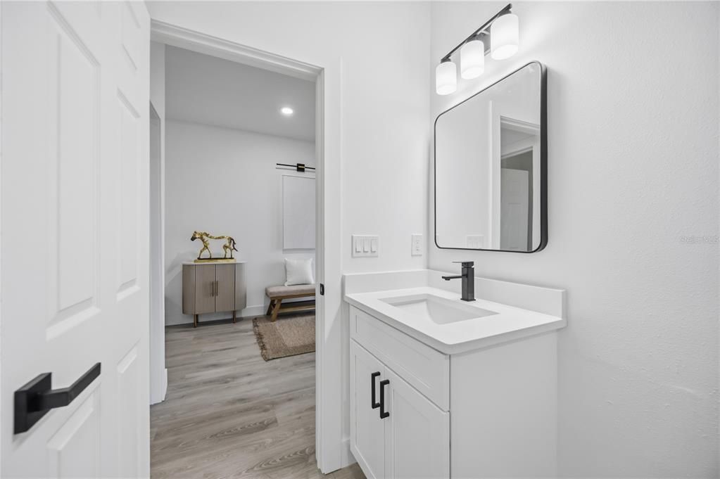 For Sale: $374,999 (3 beds, 2 baths, 1645 Square Feet)