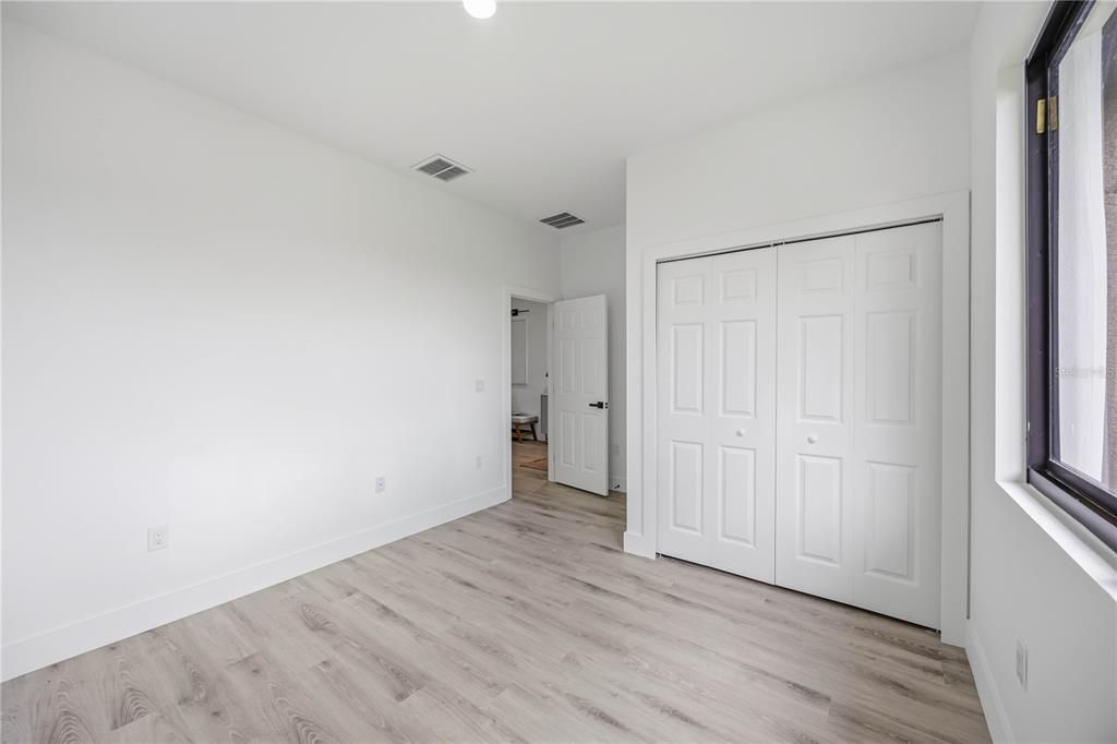 For Sale: $374,999 (3 beds, 2 baths, 1645 Square Feet)