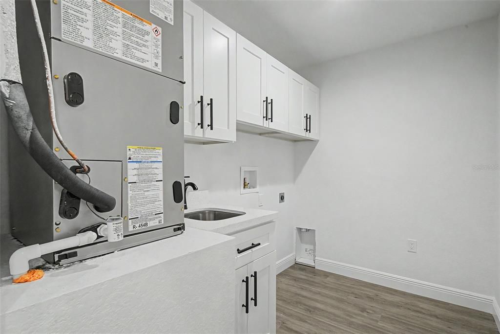 На продажу: $299,000 (3 спален, 2 ванн, 1503 Квадратных фут)