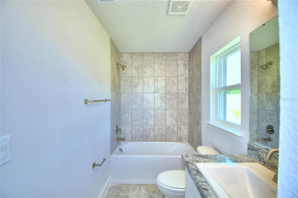 For Sale: $381,366 (4 beds, 3 baths, 2200 Square Feet)