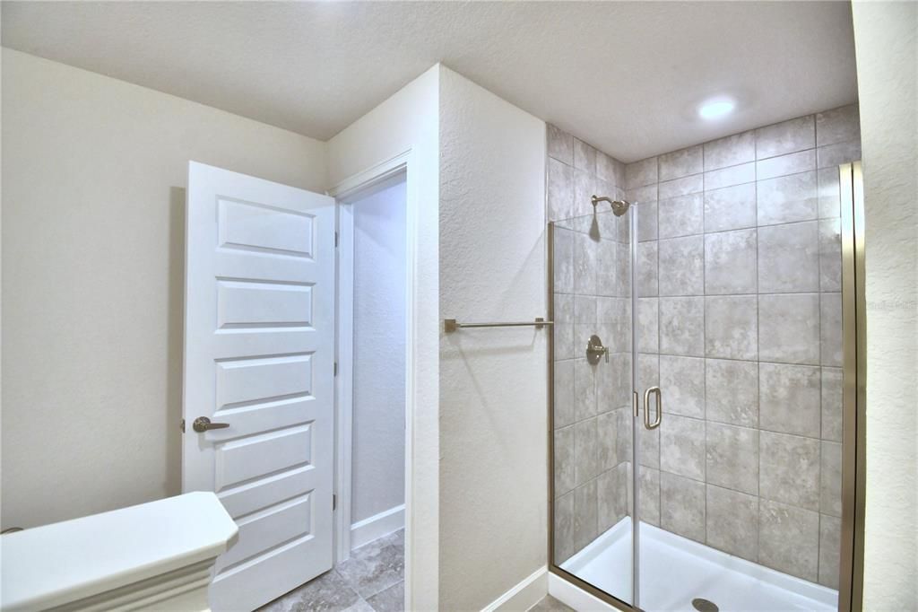 For Sale: $381,366 (4 beds, 3 baths, 2200 Square Feet)