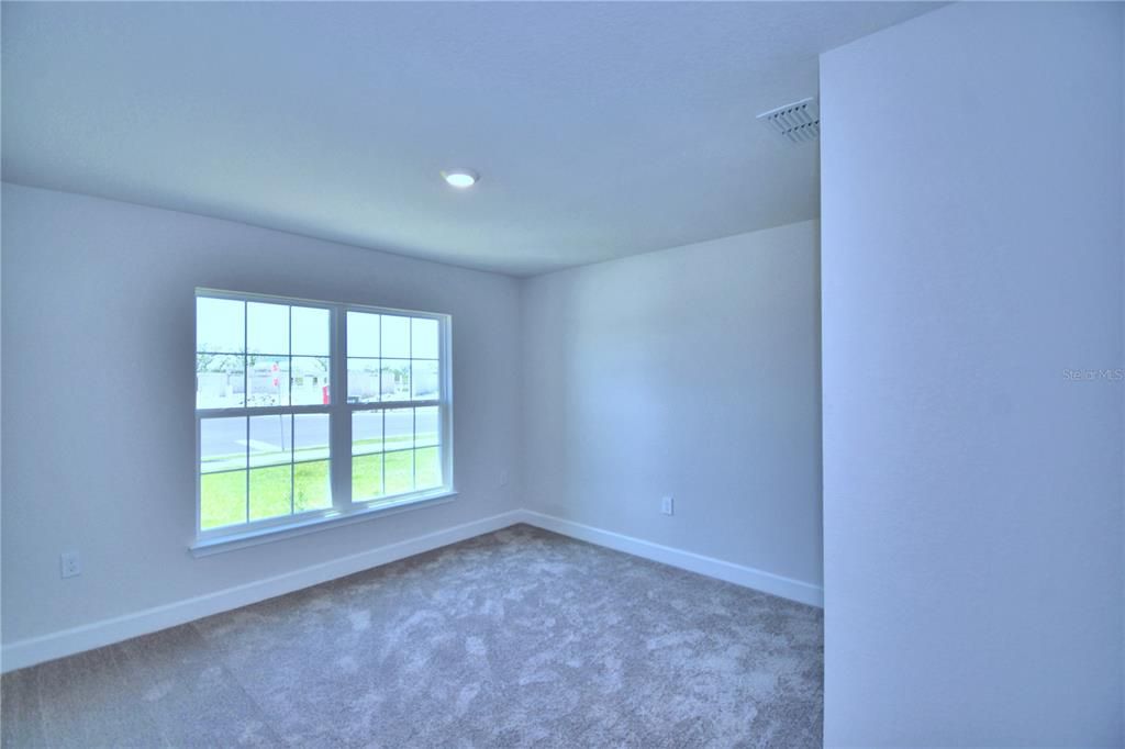For Sale: $381,366 (4 beds, 3 baths, 2200 Square Feet)