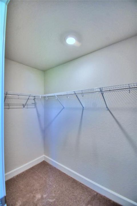 For Sale: $381,366 (4 beds, 3 baths, 2200 Square Feet)