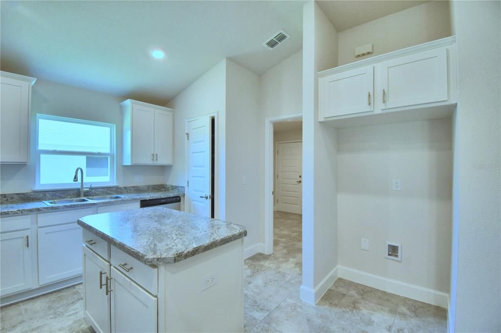 For Sale: $381,366 (4 beds, 3 baths, 2200 Square Feet)