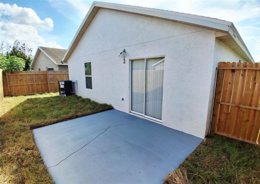 For Sale: $269,900 (2 beds, 2 baths, 902 Square Feet)