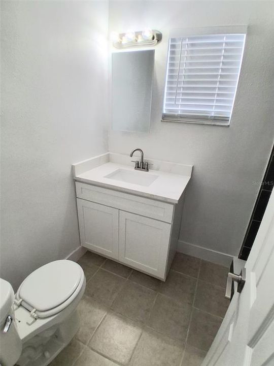 For Sale: $269,900 (2 beds, 2 baths, 902 Square Feet)
