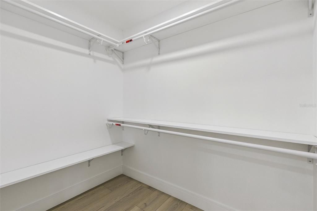 На продажу: $525,000 (4 спален, 2 ванн, 1800 Квадратных фут)