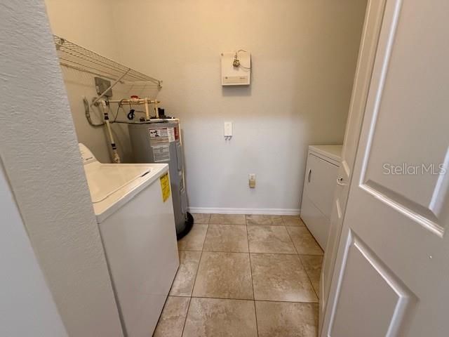 В аренду: $1,350 (1 спален, 1 ванн, 731 Квадратных фут)