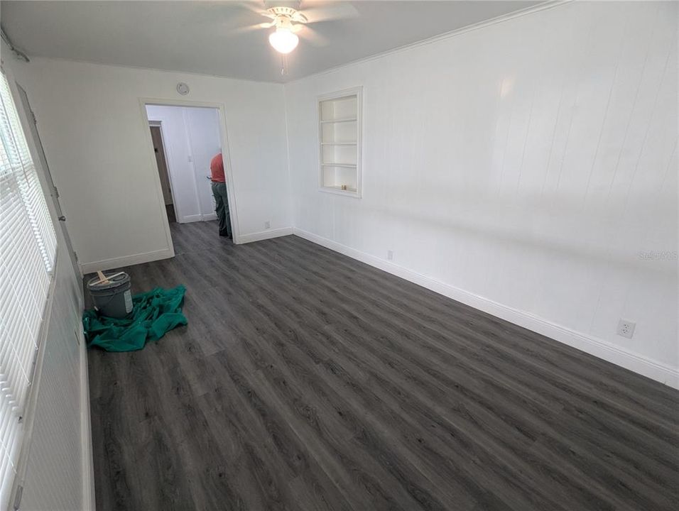 For Rent: $1,350 (6 beds, 3 baths, 2279 Square Feet)