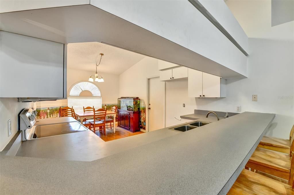 En Venta: $415,000 (3 camas, 2 baños, 1391 Pies cuadrados)