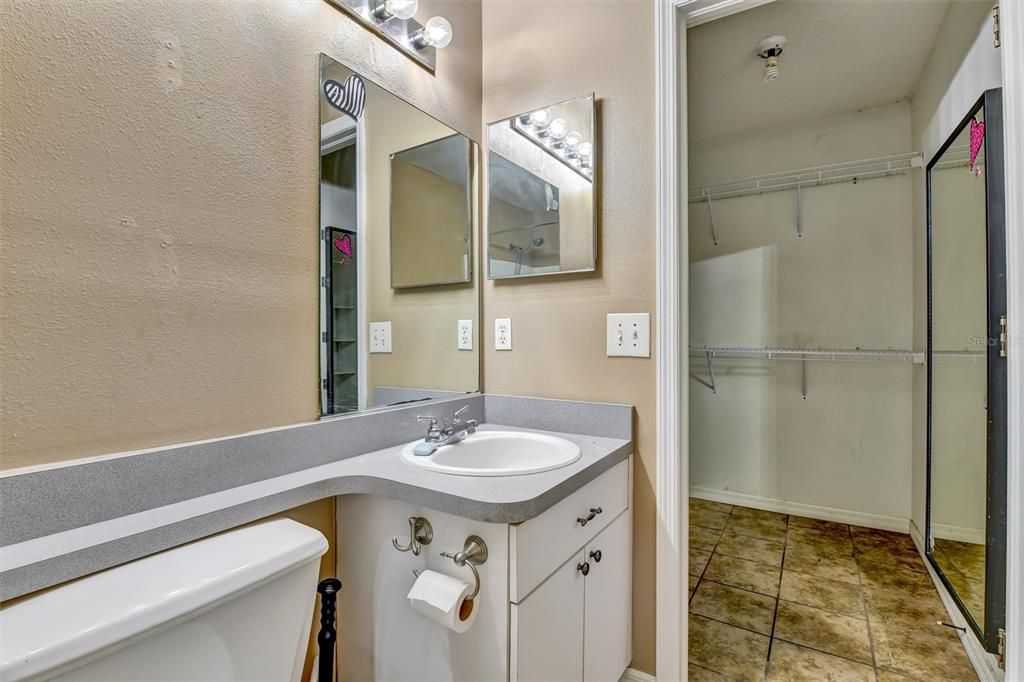 En Venta: $415,000 (3 camas, 2 baños, 1391 Pies cuadrados)