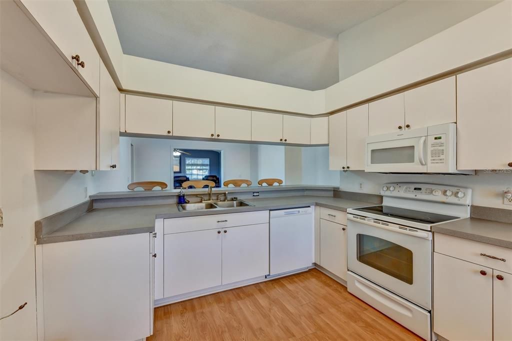 En Venta: $415,000 (3 camas, 2 baños, 1391 Pies cuadrados)