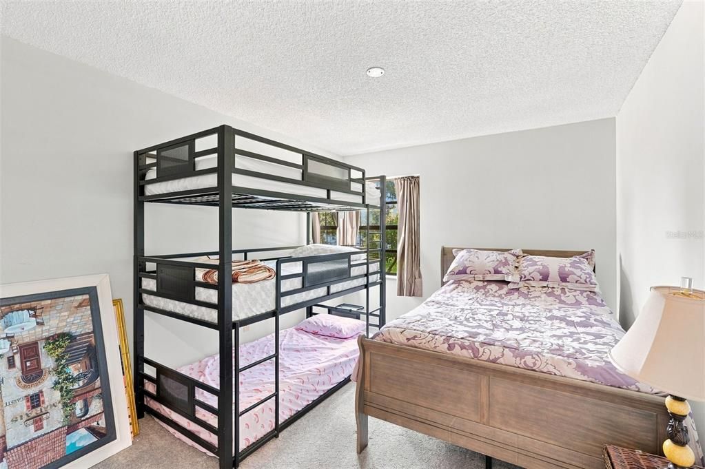 En Venta: $280,000 (3 camas, 2 baños, 1657 Pies cuadrados)