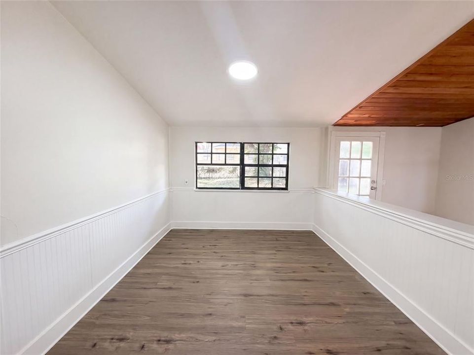 For Sale: $521,000 (5 beds, 2 baths, 2652 Square Feet)