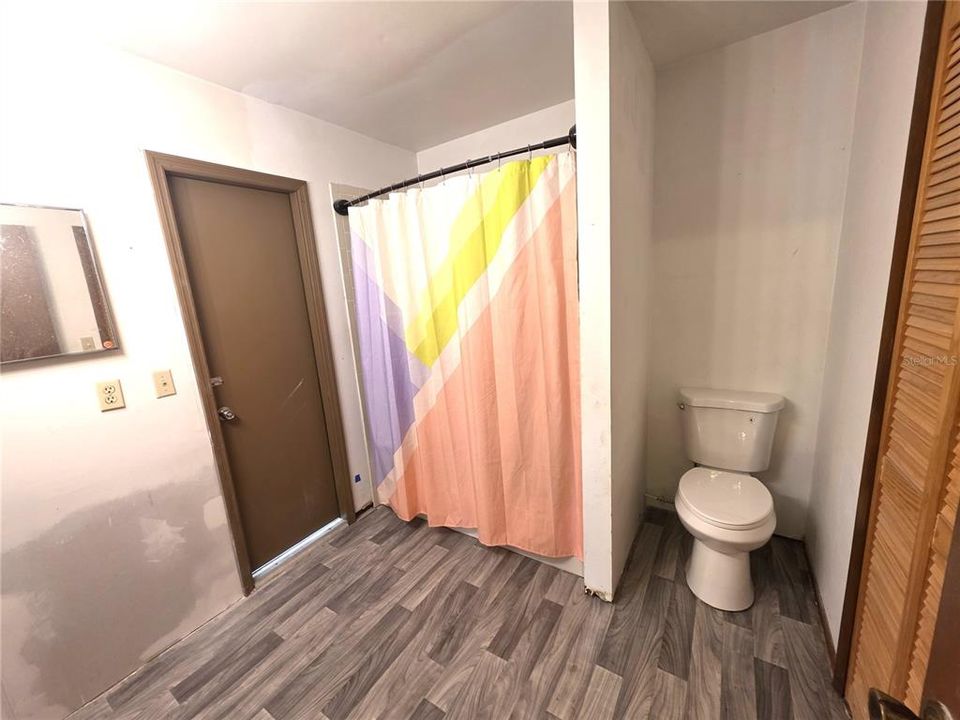 For Sale: $299,000 (3 beds, 2 baths, 1356 Square Feet)