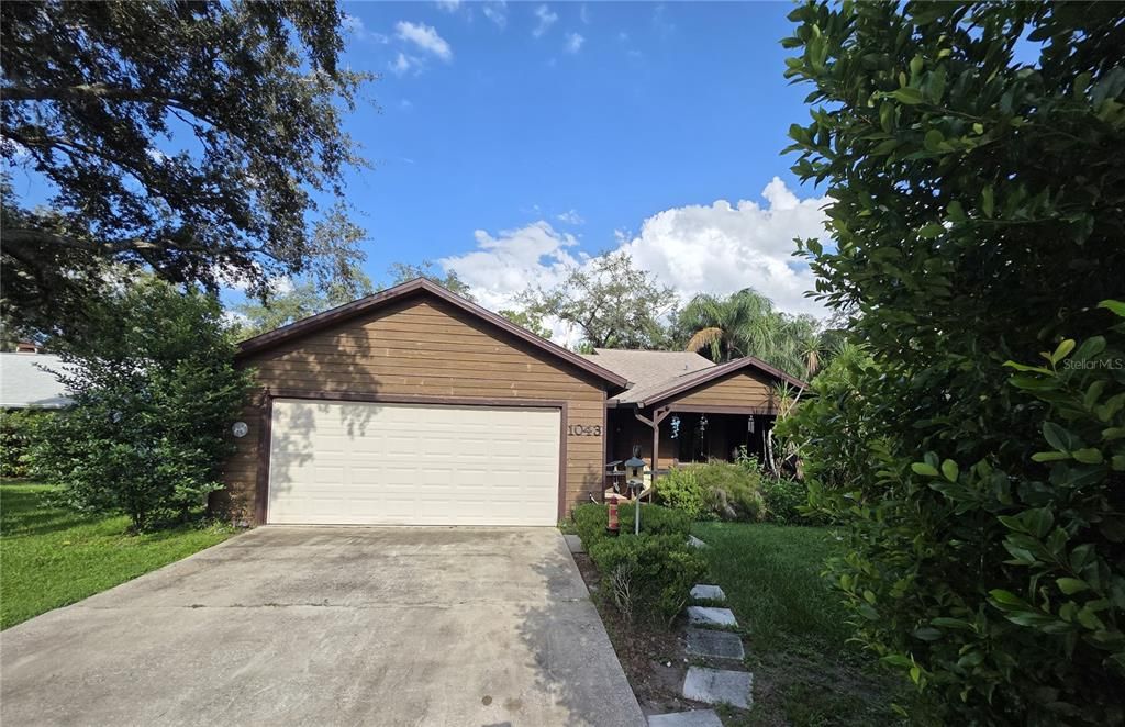 For Sale: $299,000 (3 beds, 2 baths, 1356 Square Feet)
