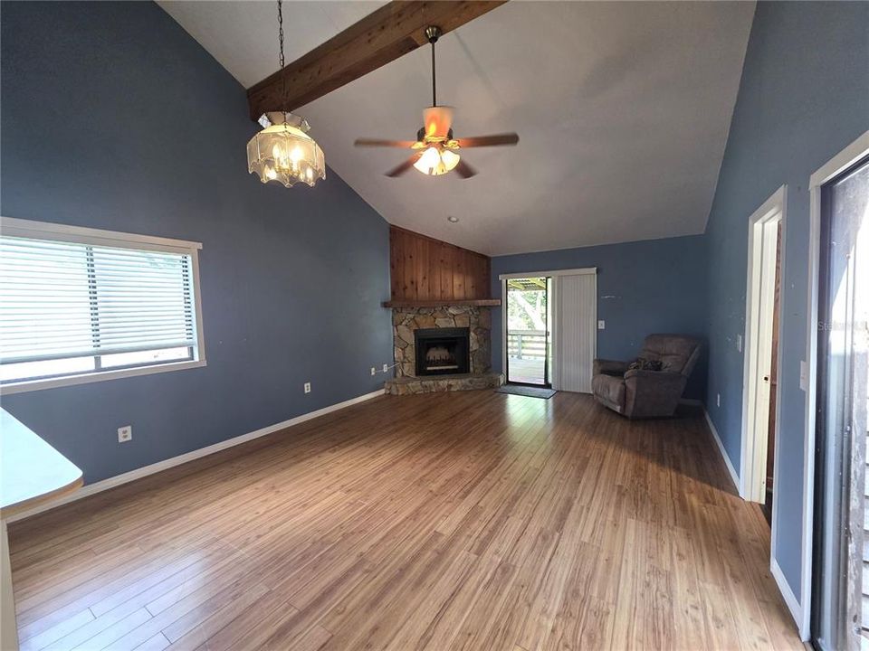 For Sale: $299,000 (3 beds, 2 baths, 1356 Square Feet)