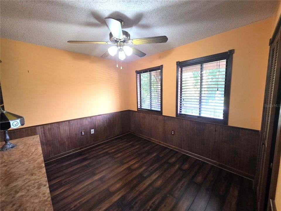 For Sale: $299,000 (3 beds, 2 baths, 1356 Square Feet)