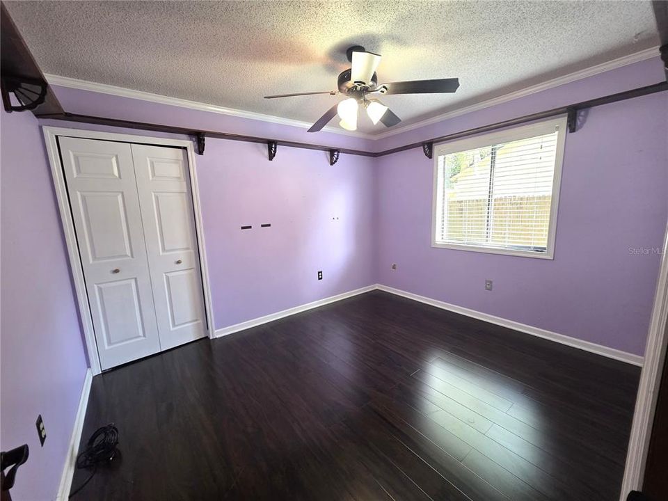 For Sale: $299,000 (3 beds, 2 baths, 1356 Square Feet)