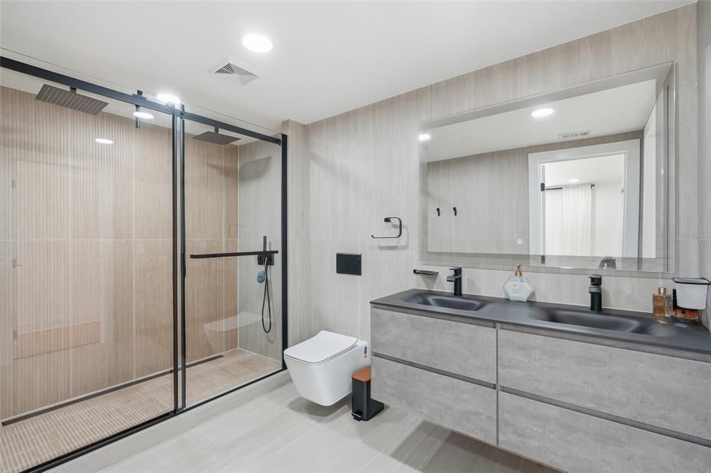 For Sale: $439,900 (4 beds, 2 baths, 1840 Square Feet)