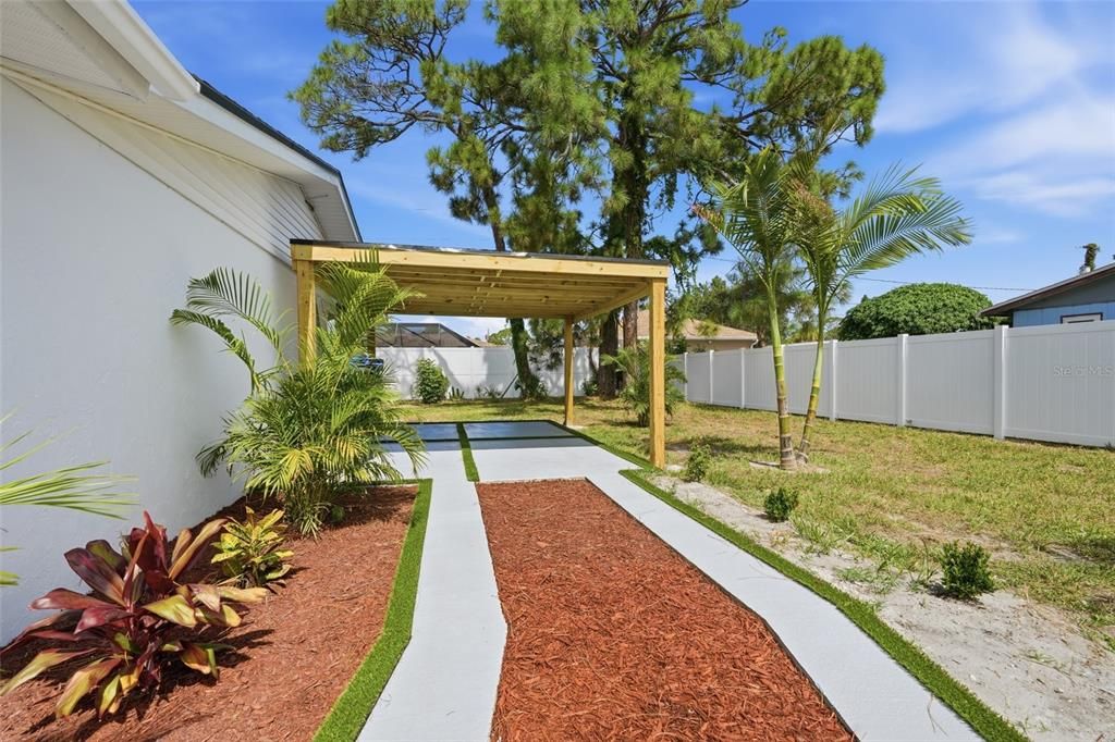For Sale: $439,900 (4 beds, 2 baths, 1840 Square Feet)