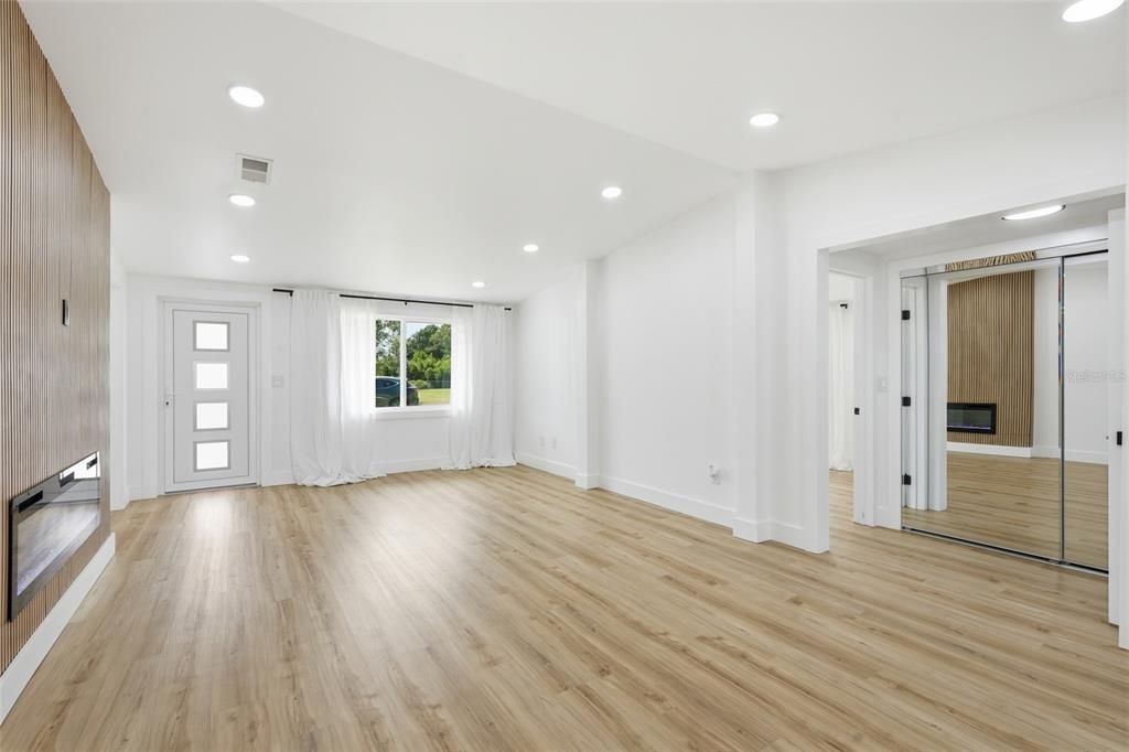 For Sale: $439,900 (4 beds, 2 baths, 1840 Square Feet)