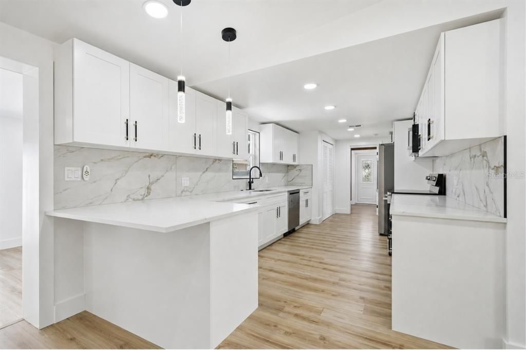 For Sale: $439,900 (4 beds, 2 baths, 1840 Square Feet)