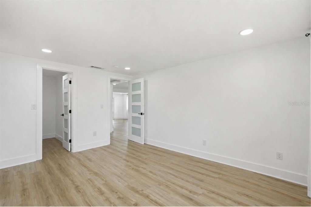 For Sale: $439,900 (4 beds, 2 baths, 1840 Square Feet)