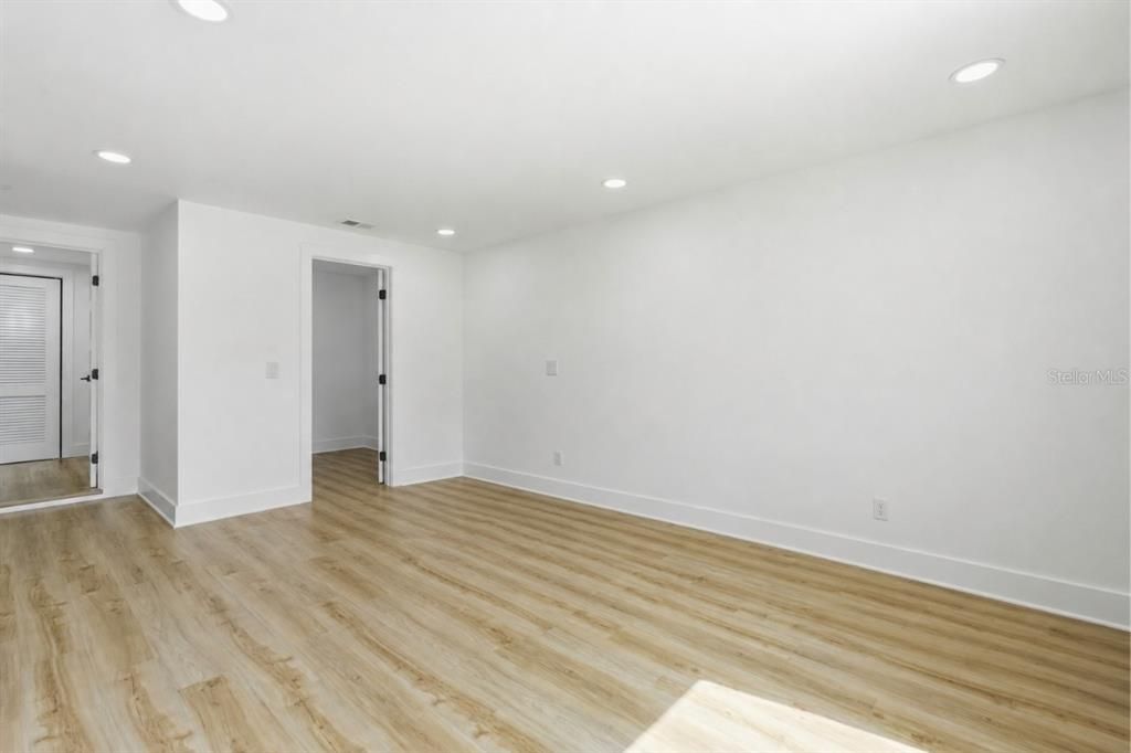 For Sale: $439,900 (4 beds, 2 baths, 1840 Square Feet)