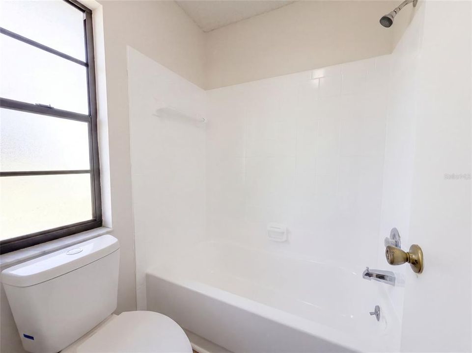 For Sale: $367,000 (3 beds, 2 baths, 1533 Square Feet)