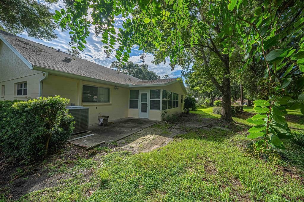 For Sale: $190,000 (2 beds, 2 baths, 1409 Square Feet)