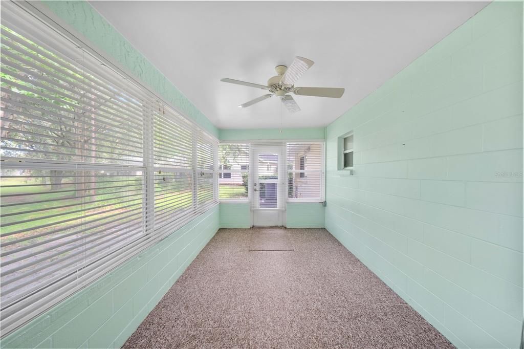 For Sale: $190,000 (2 beds, 2 baths, 1409 Square Feet)