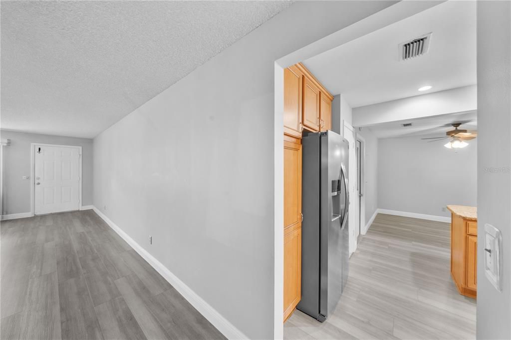 For Sale: $190,000 (2 beds, 2 baths, 1409 Square Feet)