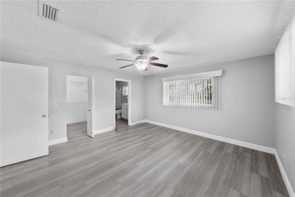 For Sale: $190,000 (2 beds, 2 baths, 1409 Square Feet)