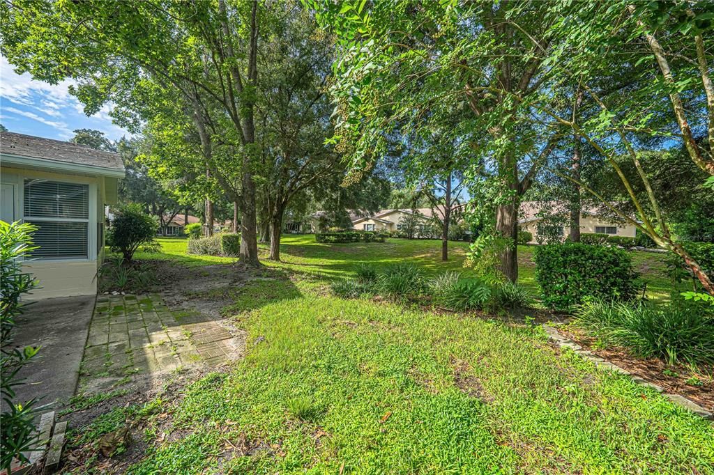 For Sale: $190,000 (2 beds, 2 baths, 1409 Square Feet)