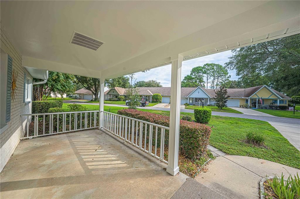 For Sale: $190,000 (2 beds, 2 baths, 1409 Square Feet)