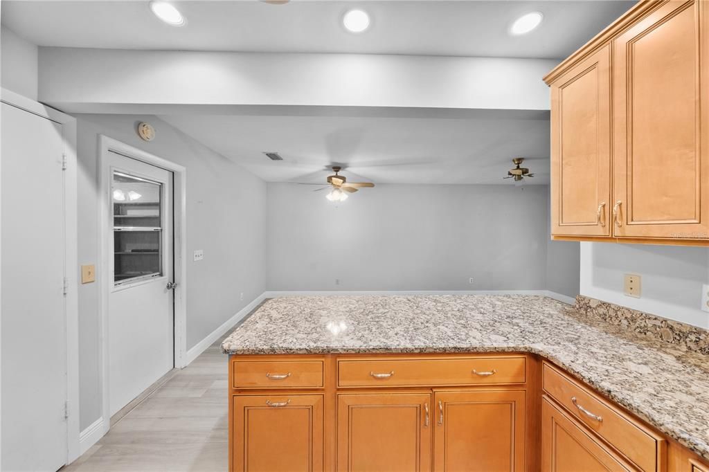 For Sale: $190,000 (2 beds, 2 baths, 1409 Square Feet)