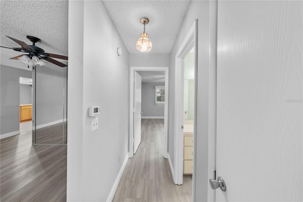 For Sale: $190,000 (2 beds, 2 baths, 1409 Square Feet)